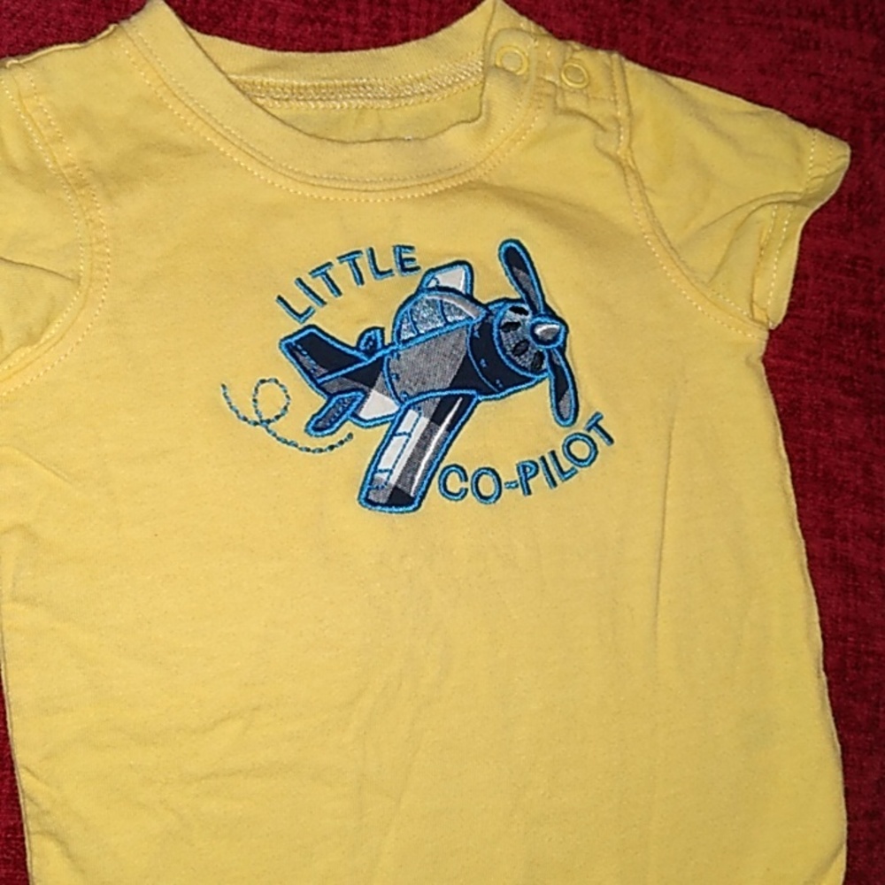 ✈️ Cute Baby Airplane Shirt ✈️ 6 Months